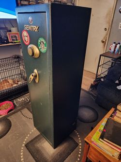 Sentry long rifle combination safe