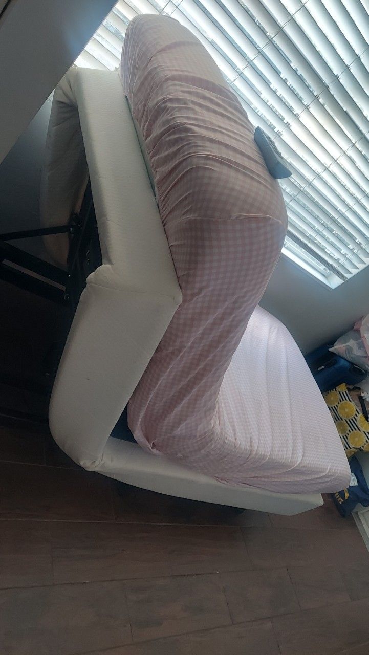 Adjustable Twin Bed (Great Condition -Pick Up Only )