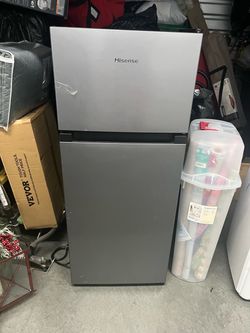 Hisense Top Freezer Refrigerator