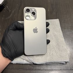 iPhone 15 Pro Max 256GB Carrier Unlocked New
