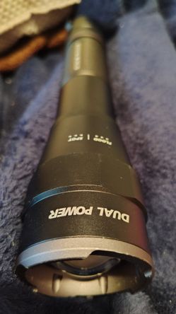 Husky 3000-Lumens Dual Power