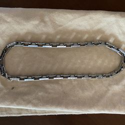 Louis Vuitton Monogram Sliver Chain necklace 