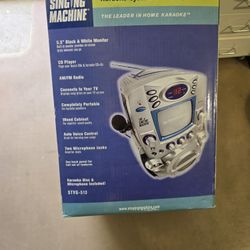 5.5"" TV MONITOR KARAOKE SYSTEM.with on-screen Lyrics