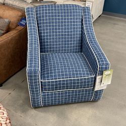 Swivel Chair 
