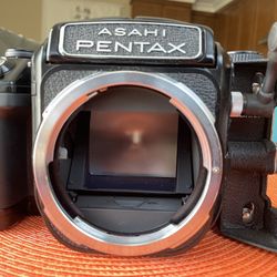 *Good* Pentax 67 II AE  Medium Format Film Camera  with lens