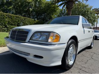Pristine Classic W202 White 1998 Mercedes-Benz C280