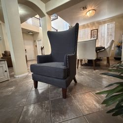 Beautiful Gray Wingback Accent Chair In Excellent Condition 