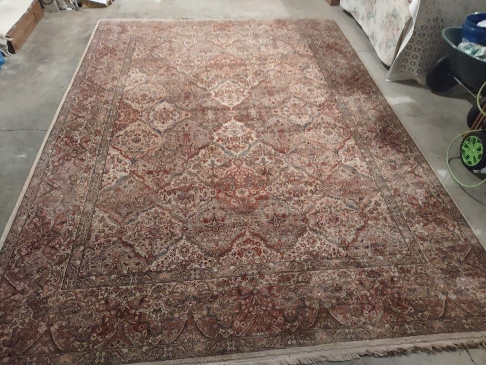 Beautiful Karastan Rug 