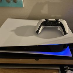 PS5 Standard Model - 675 gb