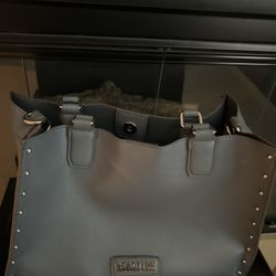 cription:  Beautiful red leather handbag in great used condition. 