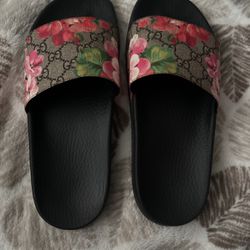 Gucci Boom Supreme Floral Slide Sandals 