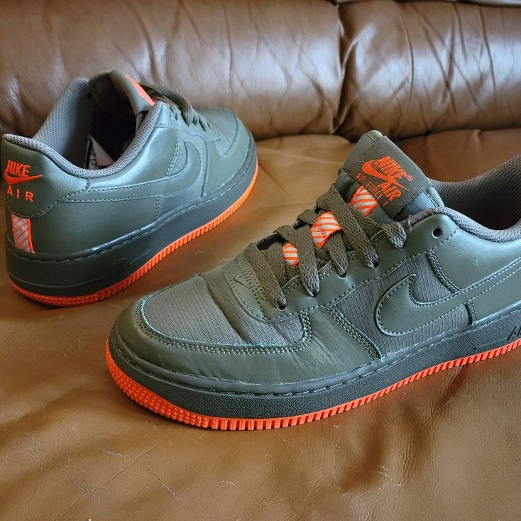 air force 1 '07 LV8' reflective swoosh- cargo khaki size 9 for Sale in  Vincennes, IN - OfferUp