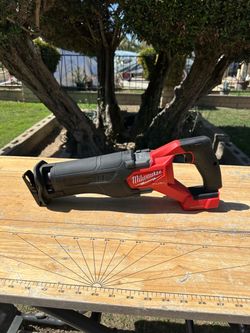 Milwaukee FUEL Sawzall Reciprocating Saw