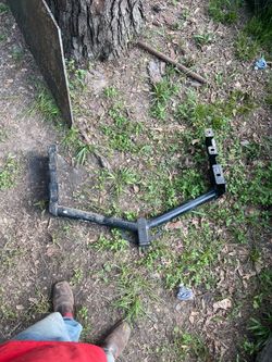 Tow hitch for 99-06 gmc or Chevy