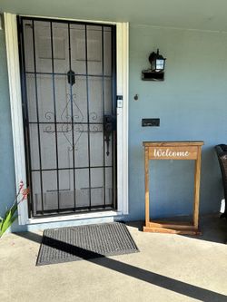 Wooden Welcome Sign With Eye Hook For A Flower