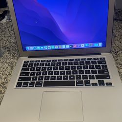 Apple 2015 MacBook Air 13-inch 8gb Ram 256gsd. Monterey macOS. Works Great. Very Good Condition   Comes with charger 