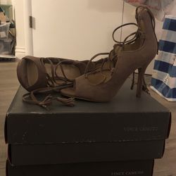 Vince Camino Suede Size 6
