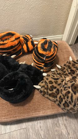 Family Bear Claw Slippers