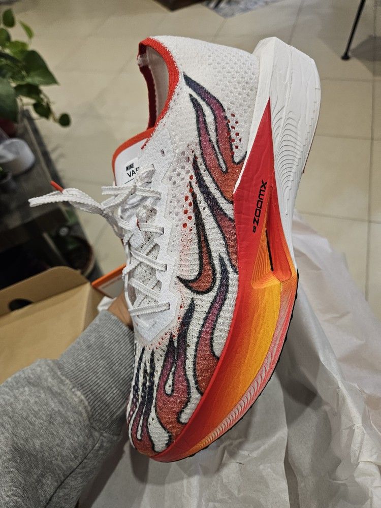 Nike Vaporfly 3 Sz 9, 9.5, 11,11.5, 12, 13