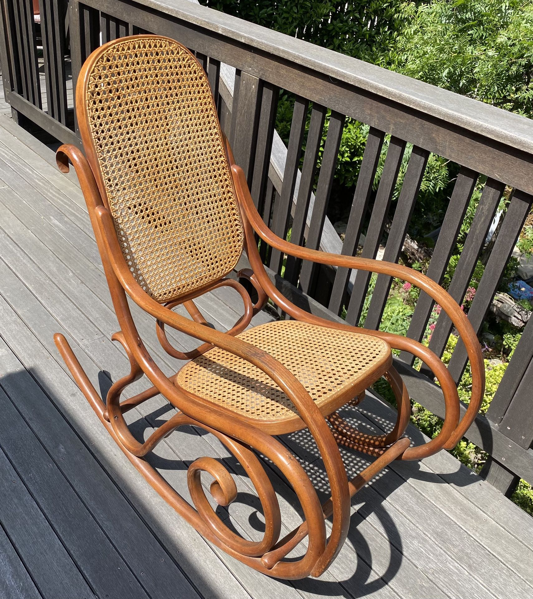 Authentic thonet Bentwood Rocking Chair