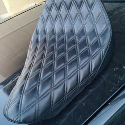 Harley Softtail Slim Seat