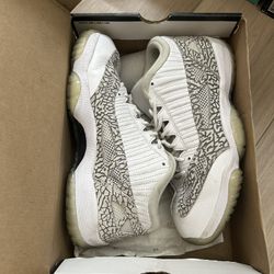 JORDAN 11 LOW COBALT 2015 Size 10.5