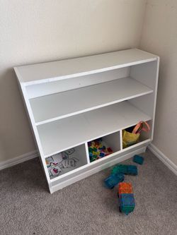 Kids shelf /bookshelf