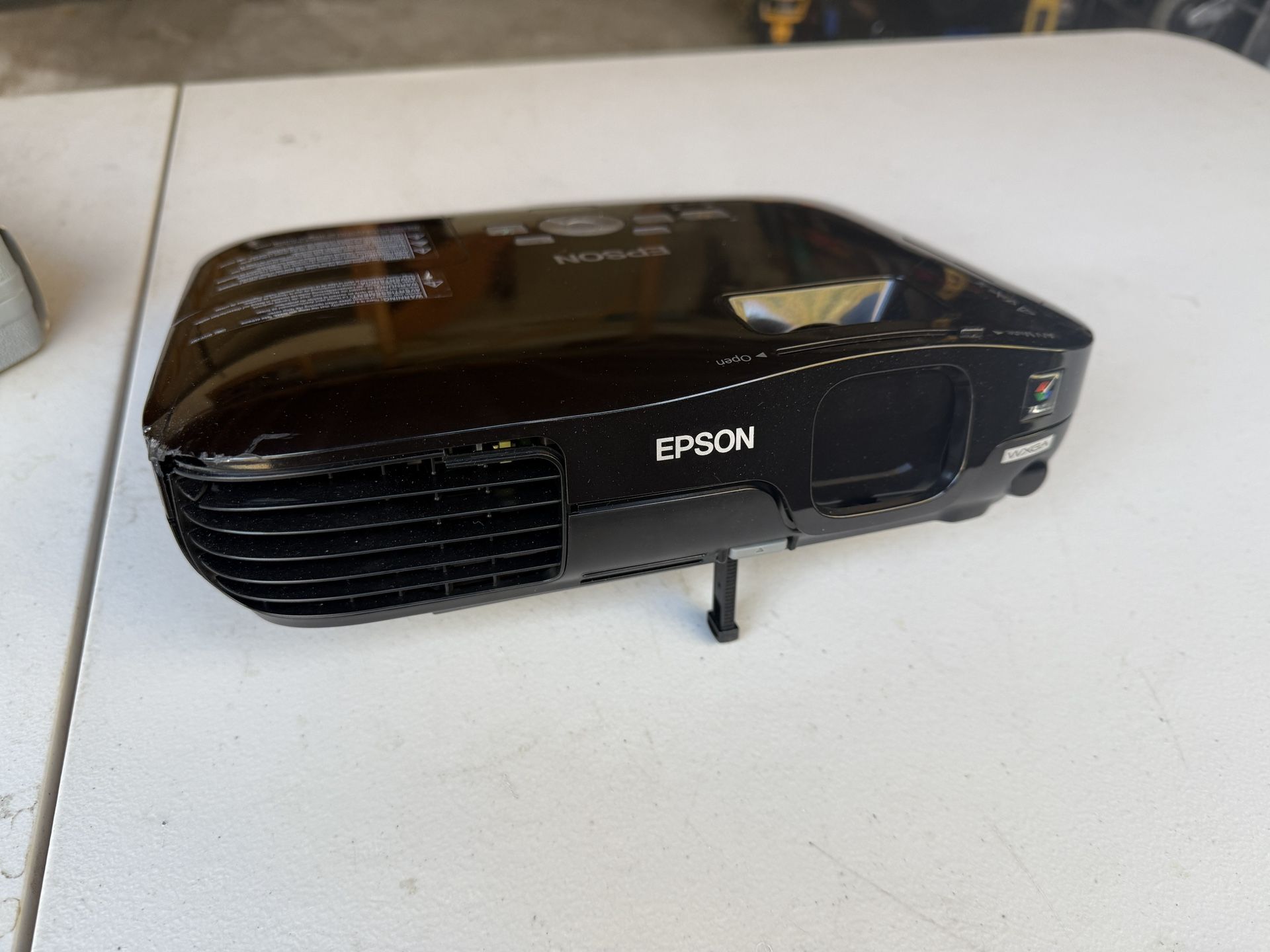 Epsom Projector