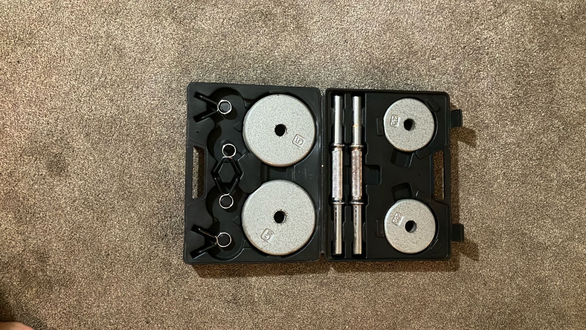 30 Pounds Weight