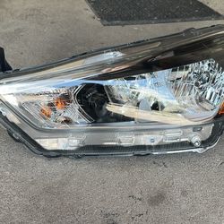 2018-2020 NISSAN KICKS HALOGEN LH DRIVER-SIDE OEM HEADLIGHT 