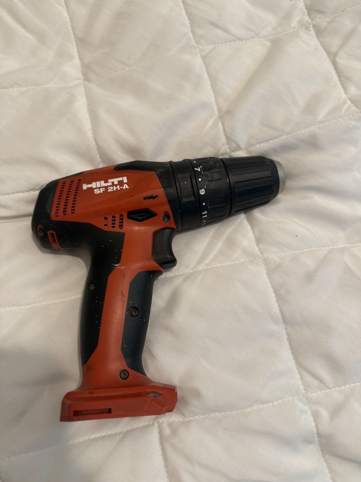 Hilti drill with Small Battery