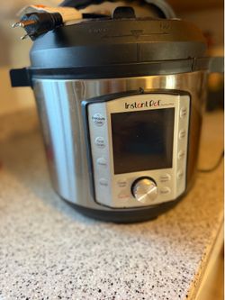 Instant Pot Duo Evo Plus 60 (6-Qt) + Steam Rack & Extra Sealing Ring