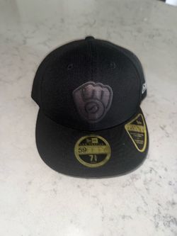 New Era Milwaukee Brewers Black on Black Low Profile 59FIFTY Fitted Hat.