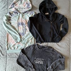 Women’s Hoodies/sweatshirt Bundle