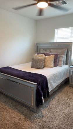Queen Bedroom Set (Lights Up)