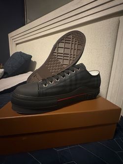 Burberry black shoes