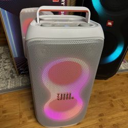 JBL PartyBox Club 120 Wireless Party Speaker in White