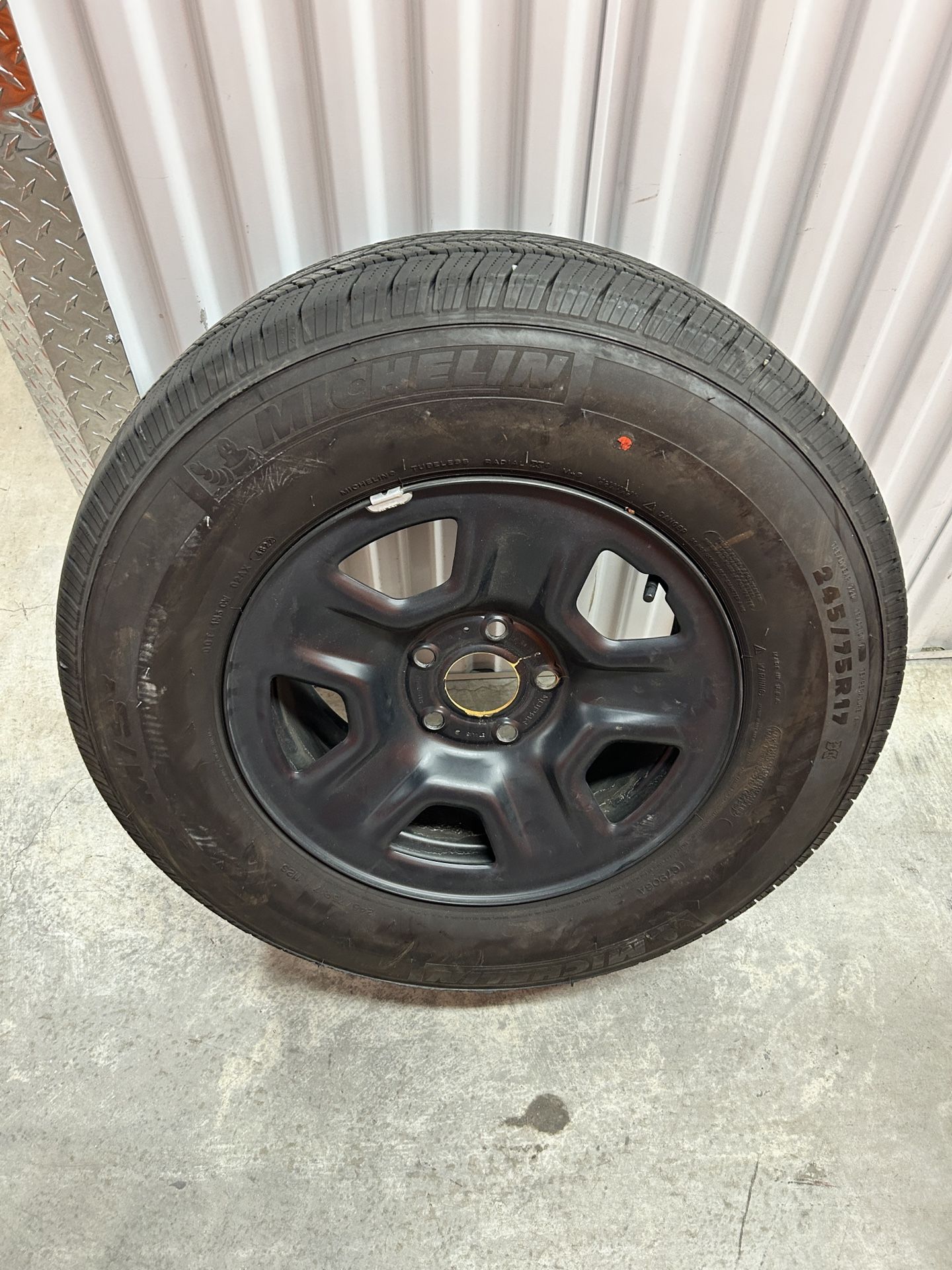 2023 Jeep Wrangler Stock Tires