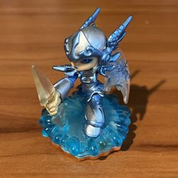 SKYLANDERS Giants CHILL LIGHTCORE Figure