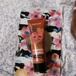 Pampking cinnamon face mask de Farmasi