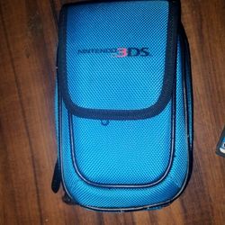Nintendo DS Case Five Games Included
