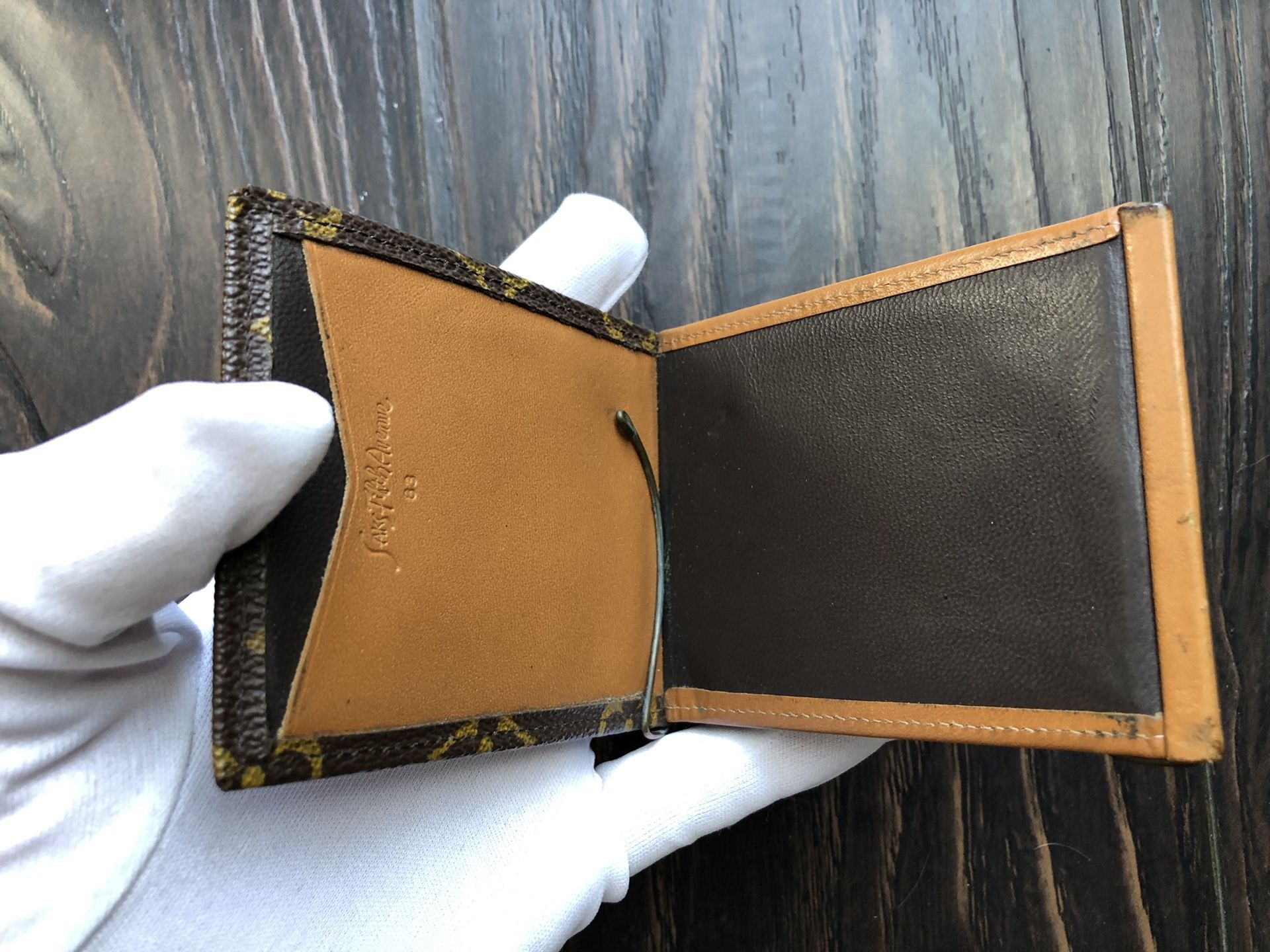 Louis Vuitton Card Holder Money Clip Saks Fifth Avenue VERY RARE for Sale  in Lake Forest, CA - OfferUp