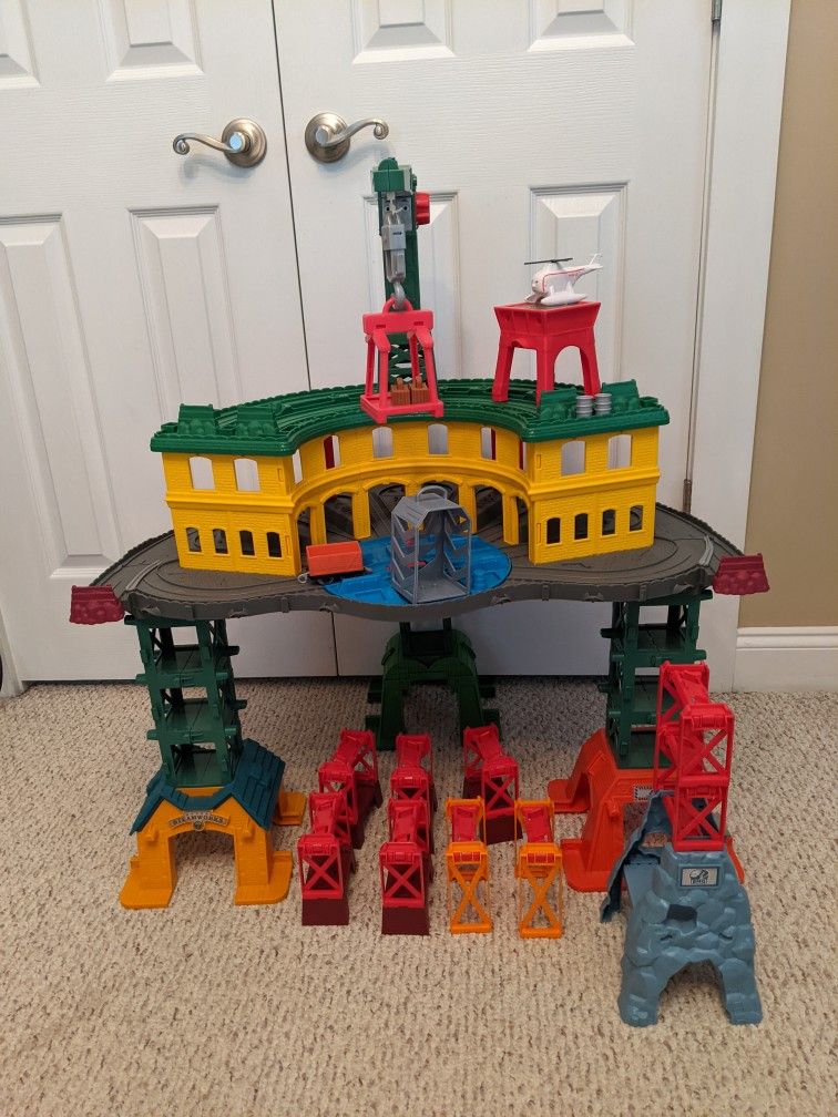 Thomas the train super station.