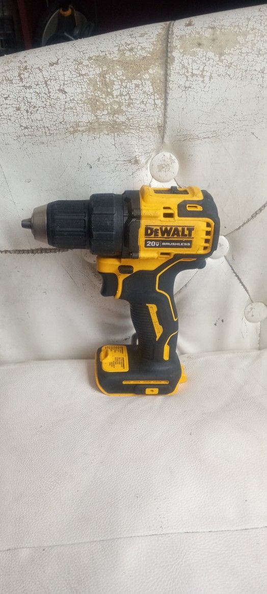 Drill DeWalt BRUSHLESS ATOMIC