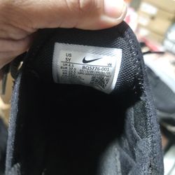 Nike Size 5 Youth