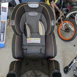 Graco 4ever Extend2fit Platinum Car Seat
