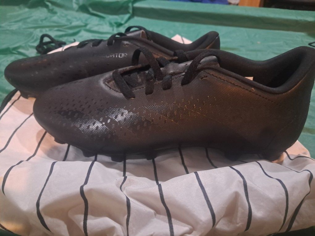 Adidas Predator Kleats Size 7.5 