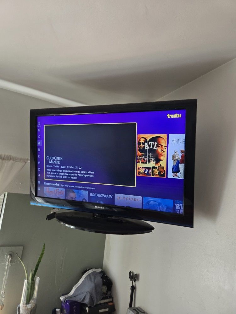 36" TOSHIBA TV
