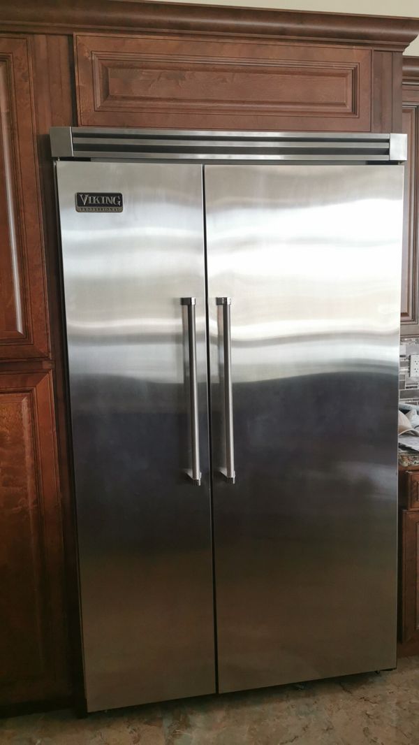 48 inch built in Viking Refrigerator for Sale in San Diego, CA OfferUp