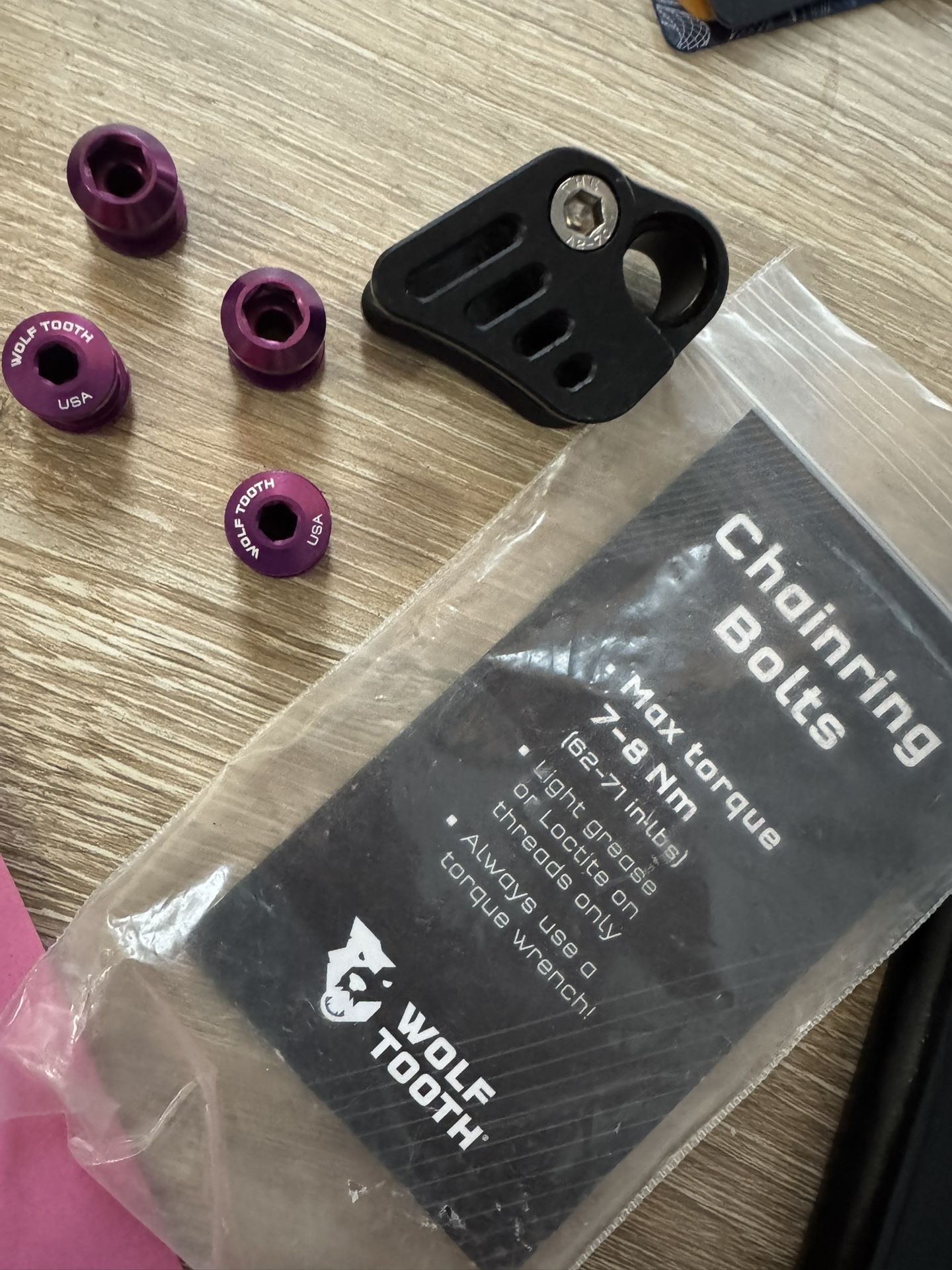 New wolf tooth Chainring Bolts And guide